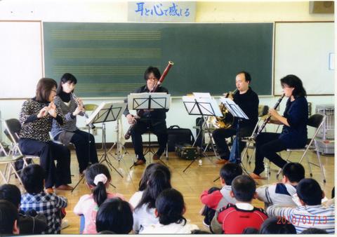 20100113学校への芸術家等派遣事業 鎌ケ谷市立南部小学校の写真